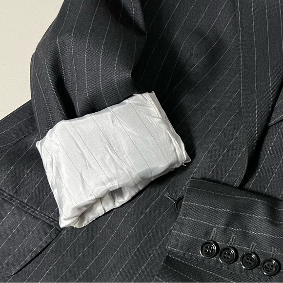 dolce & Gabbana Women pinstripe slim-cut buttoned blazer - Picture 7 of 14